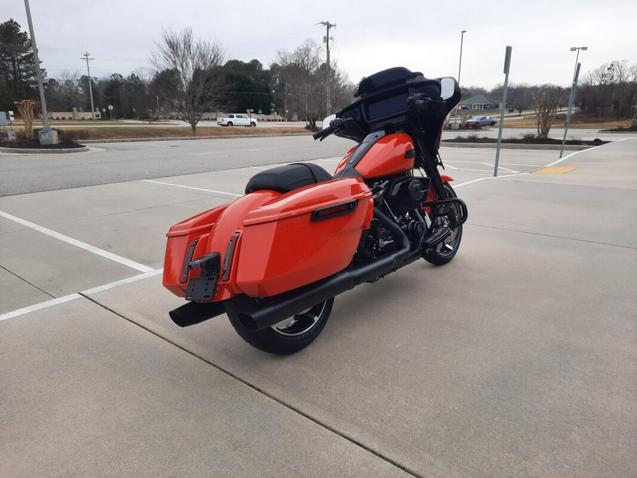 2026 Harley-Davidson® Street Glide® Blood Orange Black Trim
