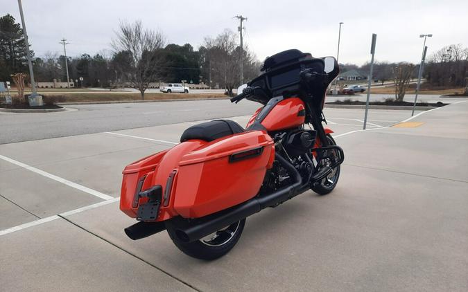 2026 Harley-Davidson® Street Glide® Blood Orange Black Trim