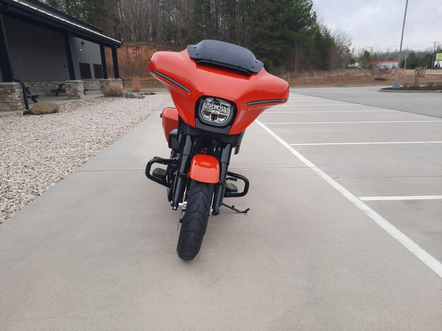 2026 Harley-Davidson® Street Glide® Blood Orange Black Trim