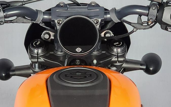 2024 Nightster™ Special RH975S