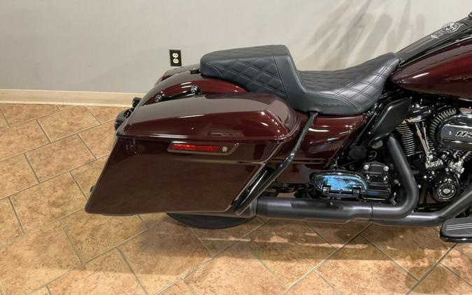 2022 Harley-Davidson®FLHRXS Road King® Special Midnight Crimson