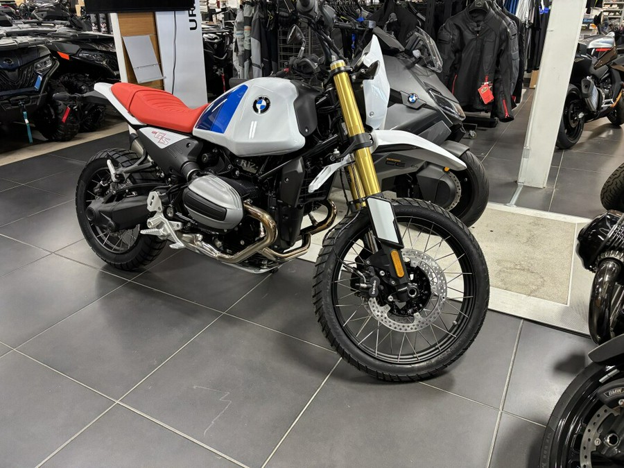 2026 BMW Motorrad R 12 G/S FREE LIFETIME POWERTRAIN WARRANTY