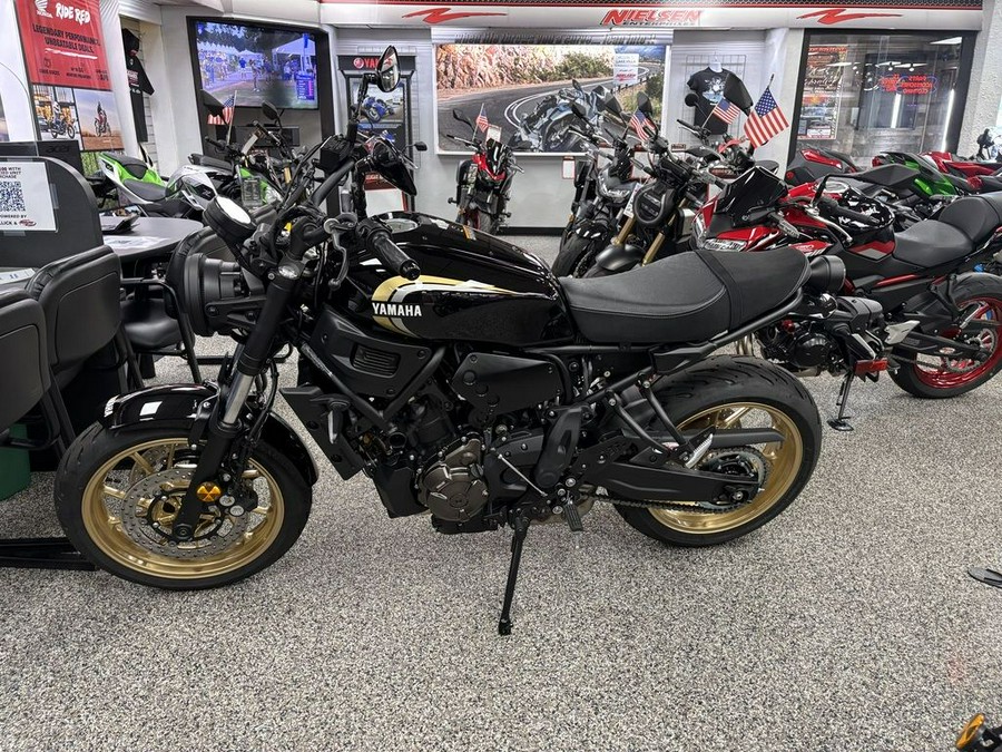 2025 Yamaha XSR 700