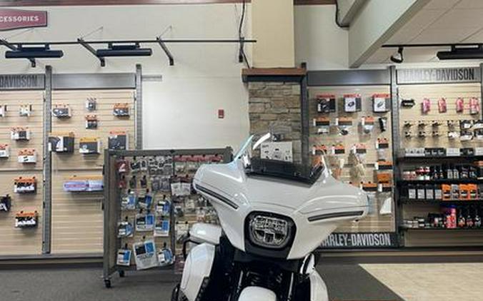 2026 Harley-Davidson® FLHXL - Street Glide® Limited