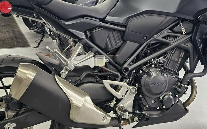 2025 Honda CB300R ABS