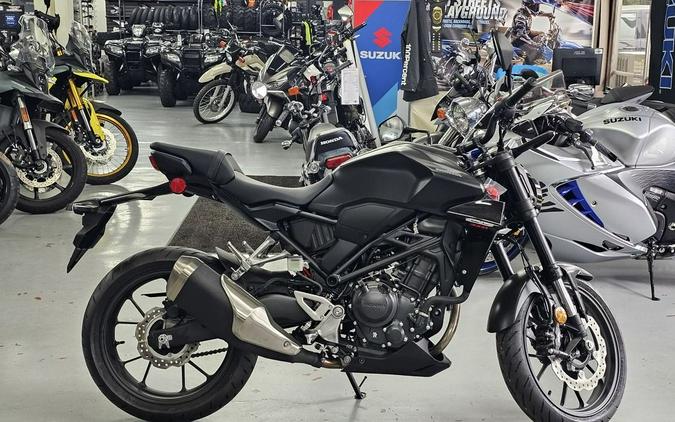 2025 Honda CB300R ABS
