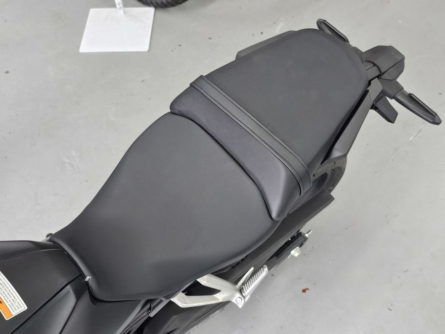 2025 Honda CB300R ABS