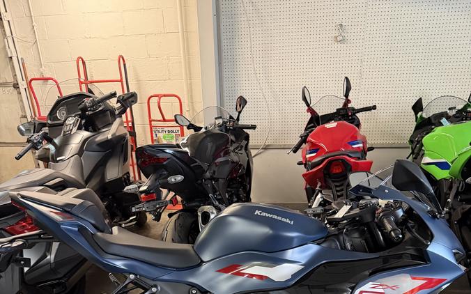 2027 KAWASAKI NINJA® ZX™-6R