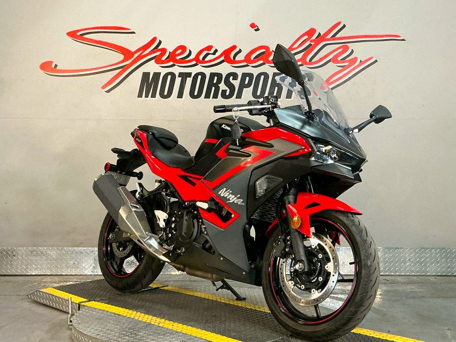 2025 Kawasaki Ninja® 500 SE ABS