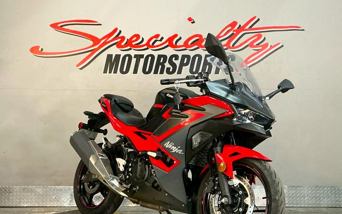 2025 Kawasaki Ninja® 500 SE ABS