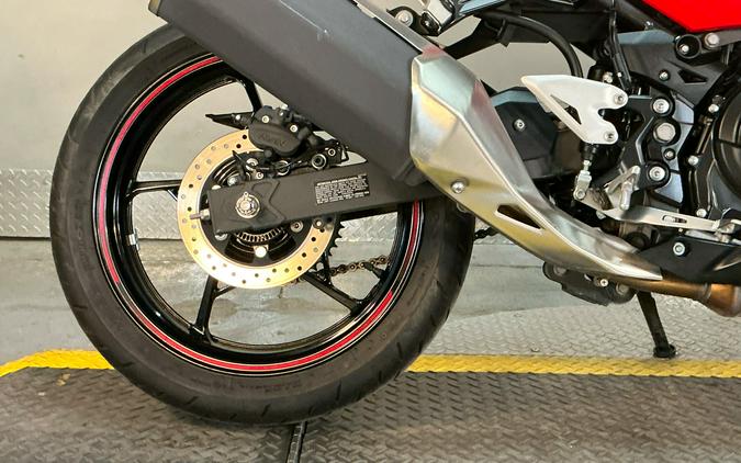 2025 Kawasaki Ninja® 500 SE ABS