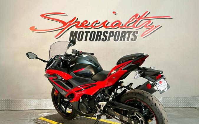 2025 Kawasaki Ninja® 500 SE ABS
