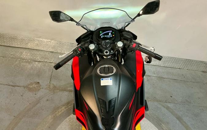 2025 Kawasaki Ninja® 500 SE ABS