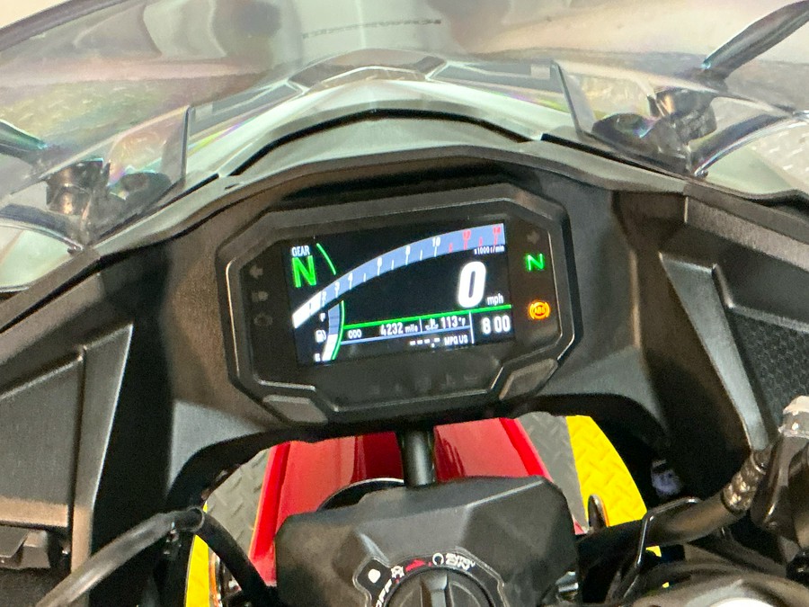 2025 Kawasaki Ninja® 500 SE ABS