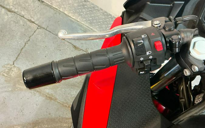 2025 Kawasaki Ninja® 500 SE ABS