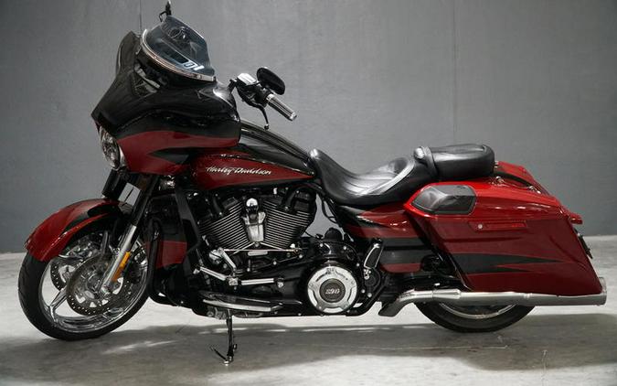 2017 Harley-Davidson® FLHXSE - CVO™ Street Glide®