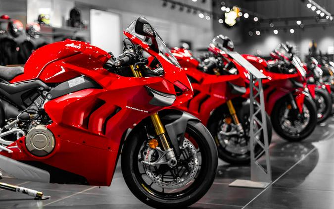 2024 Ducati Panigale V4 S Red