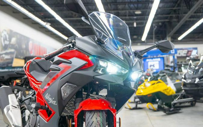 2025 Kawasaki Ninja 500 KRT Edition SE ABS