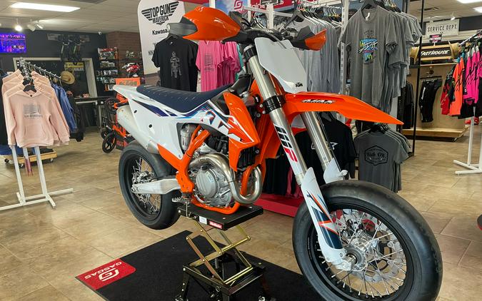 2021 KTM 450 SMR Review (13 Fast Facts and Supermoto Observations)