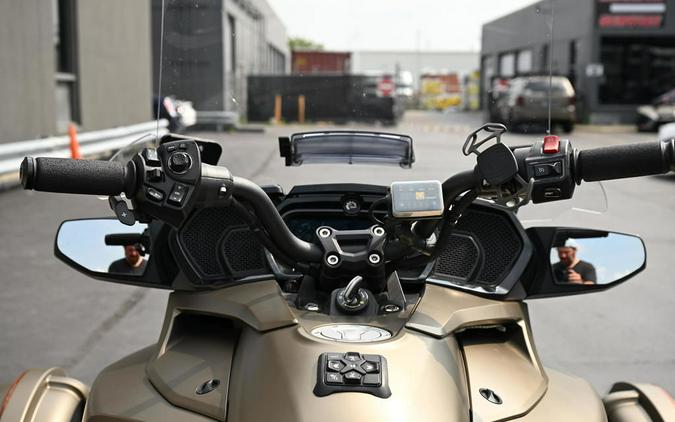 2021 Can-Am® Spyder® F3 Limited Dark