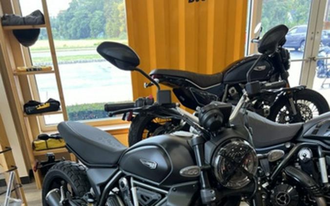 2025 Ducati Scrambler 800 Icon Dark