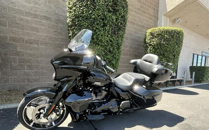 FLHXU 2025 Street Glide® Ultra
