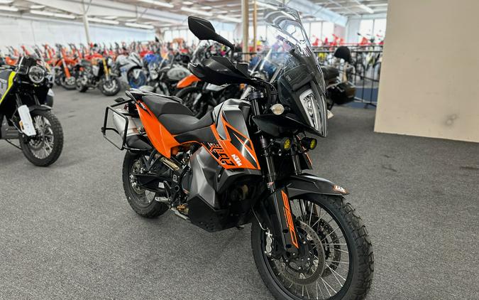 2021 KTM Adventure 890