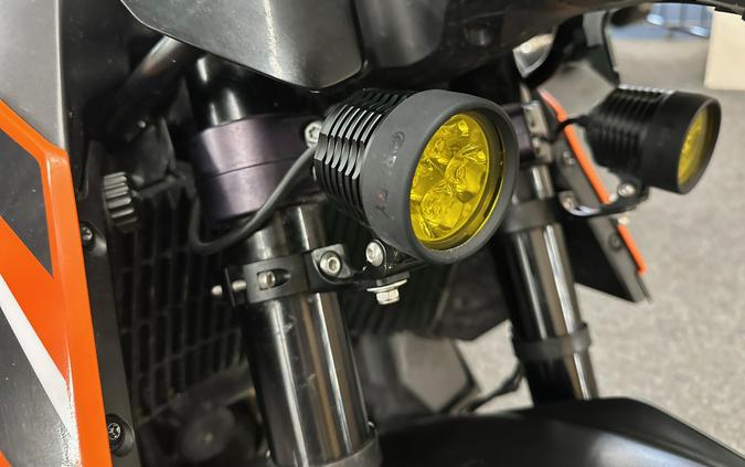 2021 KTM Adventure 890