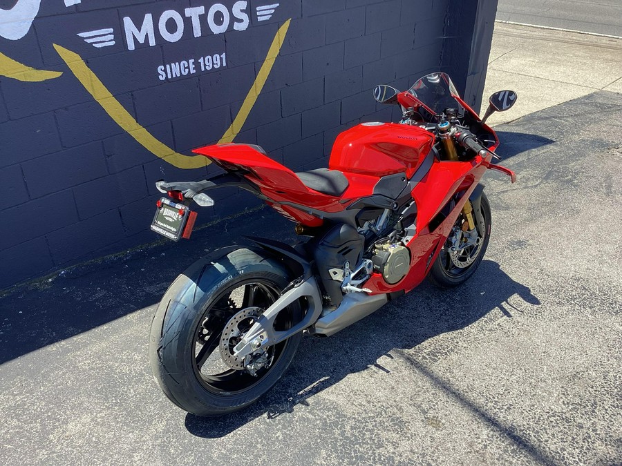 2026 Ducati PANIGALE V4 S