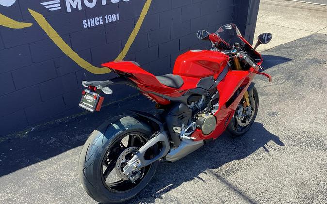 2026 Ducati PANIGALE V4 S