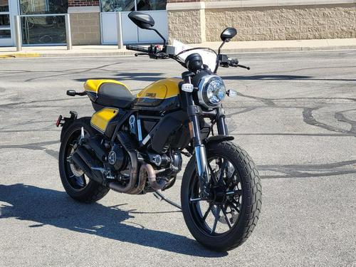 2019 Ducati Scrambler Full Throttle Review (11 Fast Facts)