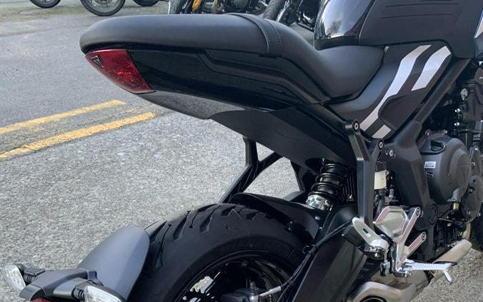 2025 Triumph TRIDENT 660
