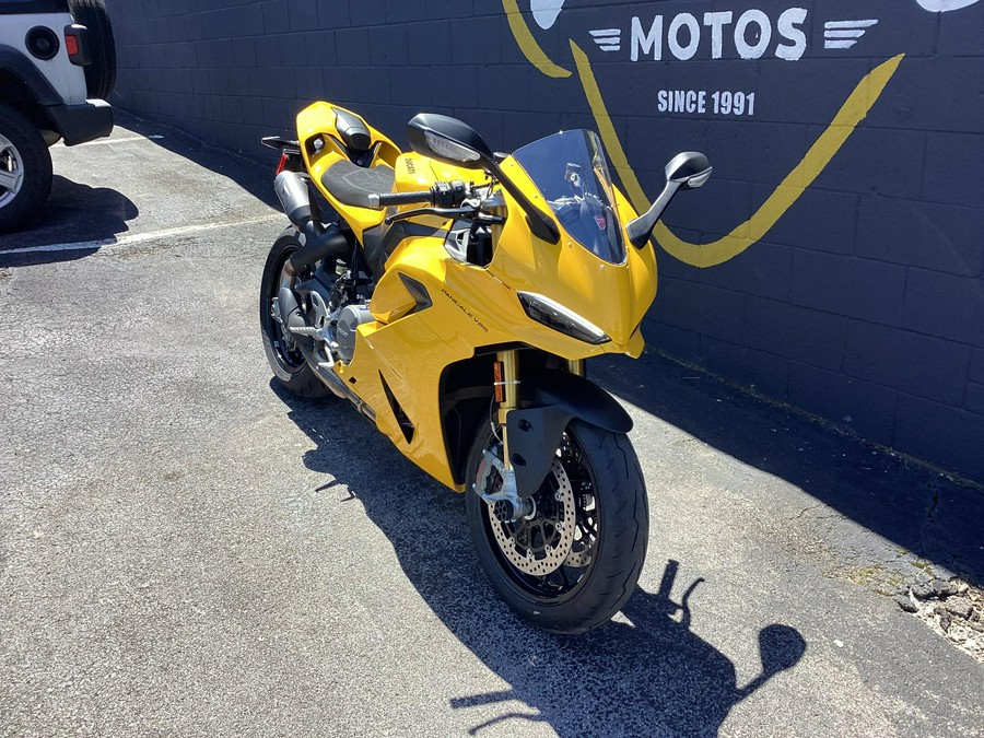 2026 Ducati PANIGALE V2S