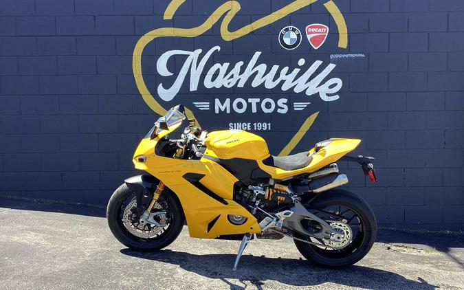 2026 Ducati PANIGALE V2S