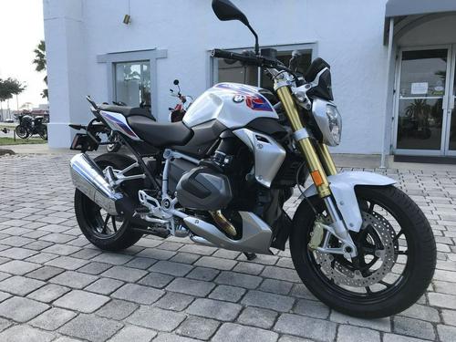 2020 BMW R 1250 R Review with Select Package (21 Fast Facts)