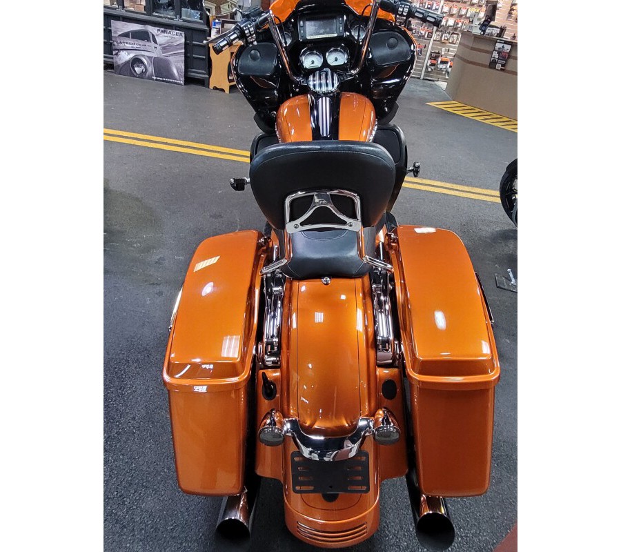 2015 Harley-Davidson® Road Glide® Special Amber Whiskey