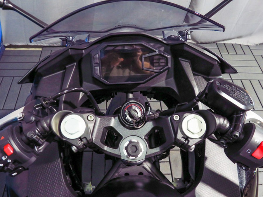 2026 Kawasaki Ninja 500 ABS Metallic Flat Spark Black