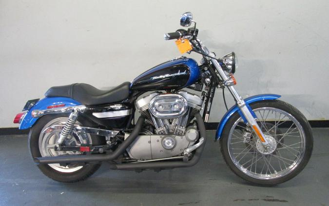 2004 Harley-Davidson® XL883C - Sportster® Custom 883