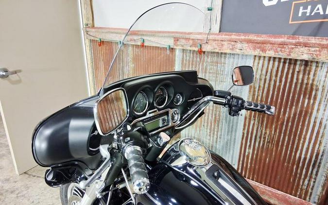 2013 Harley-Davidson® FLHTCUTG - Tri Glide® Ultra Classic®