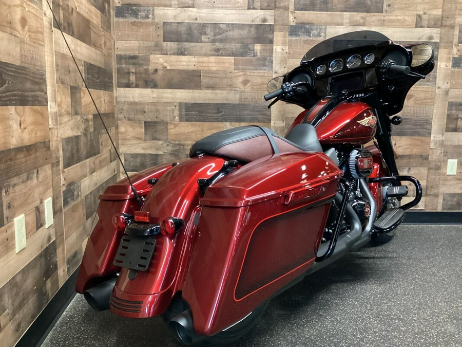 2023 Harley-Davidson® Street Glide® Special Heirloom Red Fade