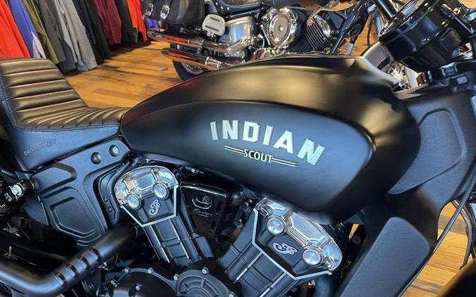 2019 Indian Motorcycle® Scout® Bobber ABS Thunder Black Smoke