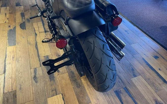 2019 Indian Motorcycle® Scout® Bobber ABS Thunder Black Smoke