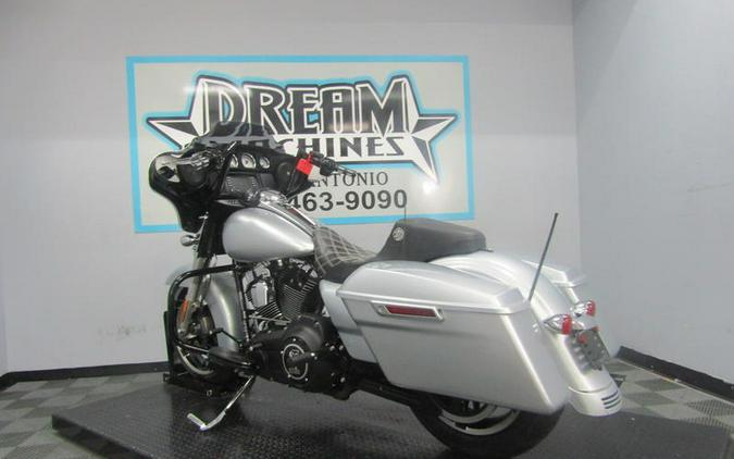 2014 Harley-Davidson® FLHX - Street Glide®