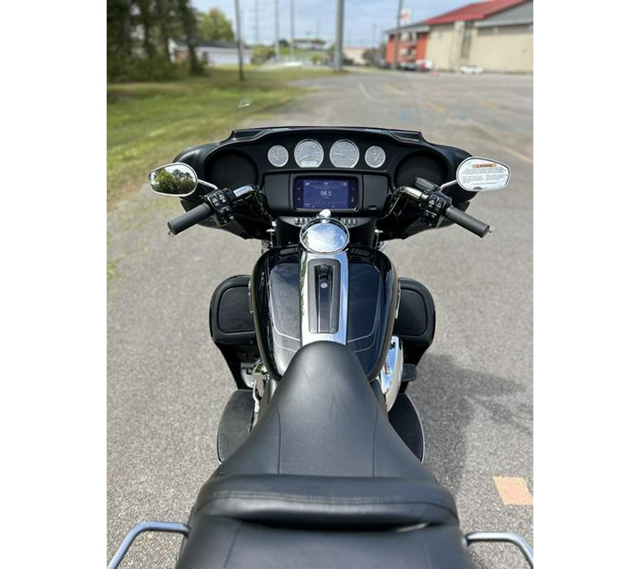 2024 Harley-Davidson® FLHTCUTG - Tri Glide® Ultra