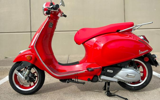 2023 Vespa Primavera 150 Red