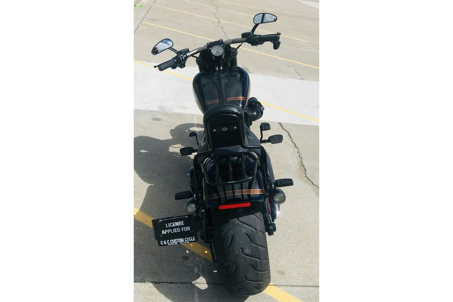 2016 Harley-Davidson® FXSE PRO STREET BREAKOUT