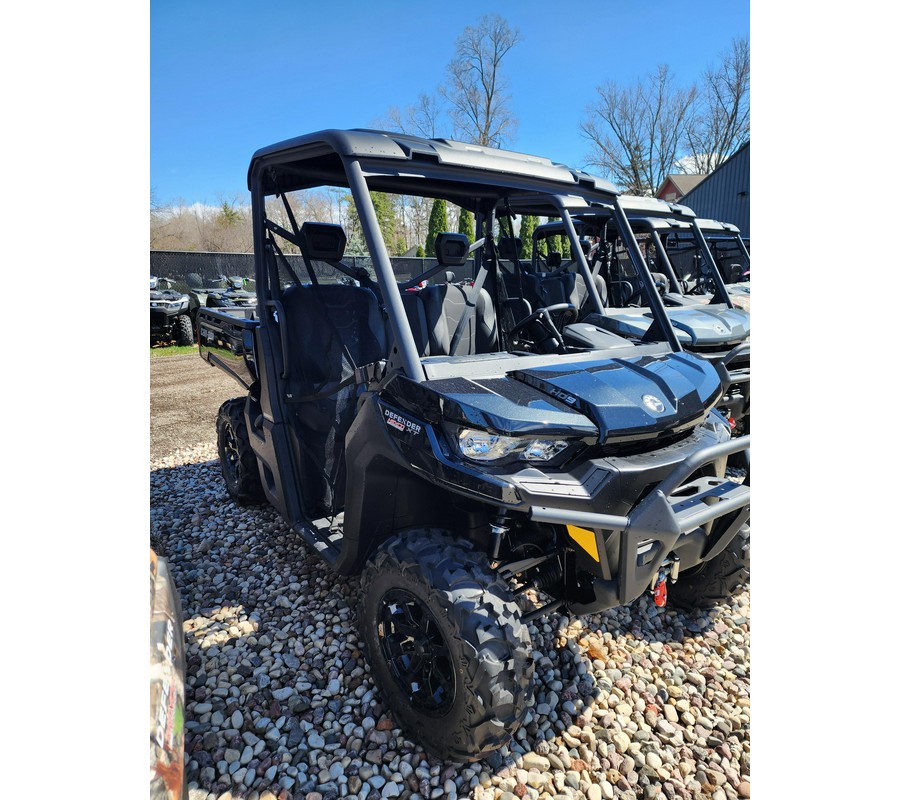 2024 Can-Am™ Defender XT HD9