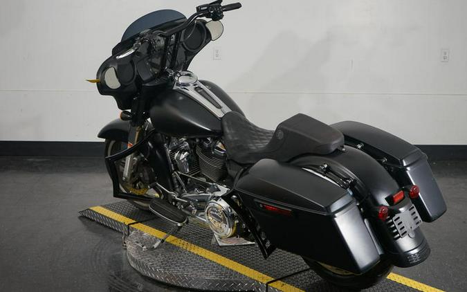 2017 Harley-Davidson® FLHXS - Street Glide® Special