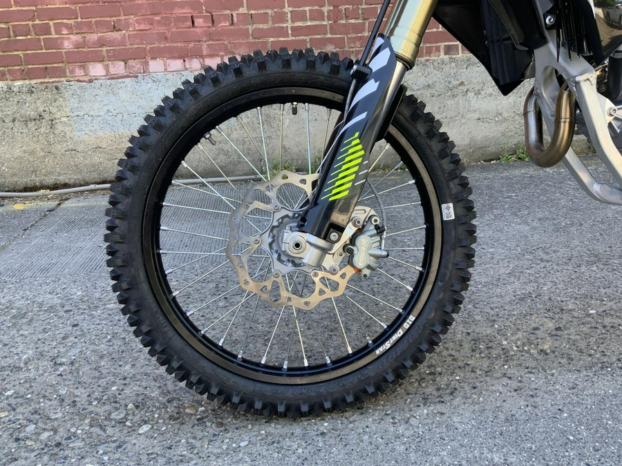 2025 Triumph TF250-X