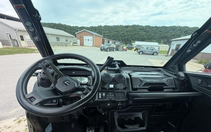2024 Can-Am® Defender Limited HD10